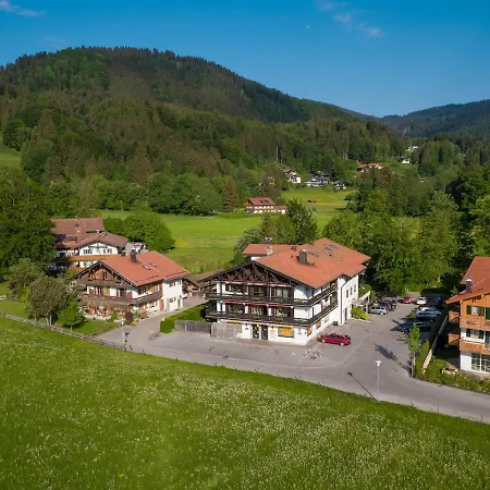 Idyllisches Wohnen Am Tegernsee - Arbeiten, Wohnen Und Die Natur Geniessen *