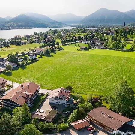 アパート Idyllisches Wohnen Am Tegernsee - Arbeiten, Wohnen Und Die Natur Geniessen バート・ウィーゼ